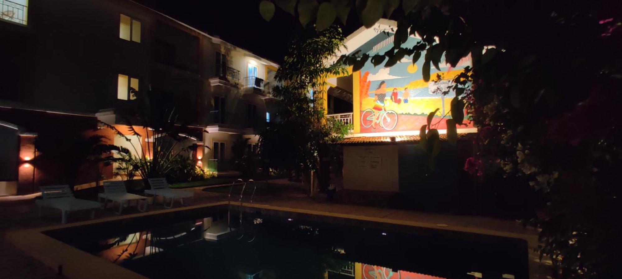 Готель Passions De Goa Анжуна Екстер'єр фото