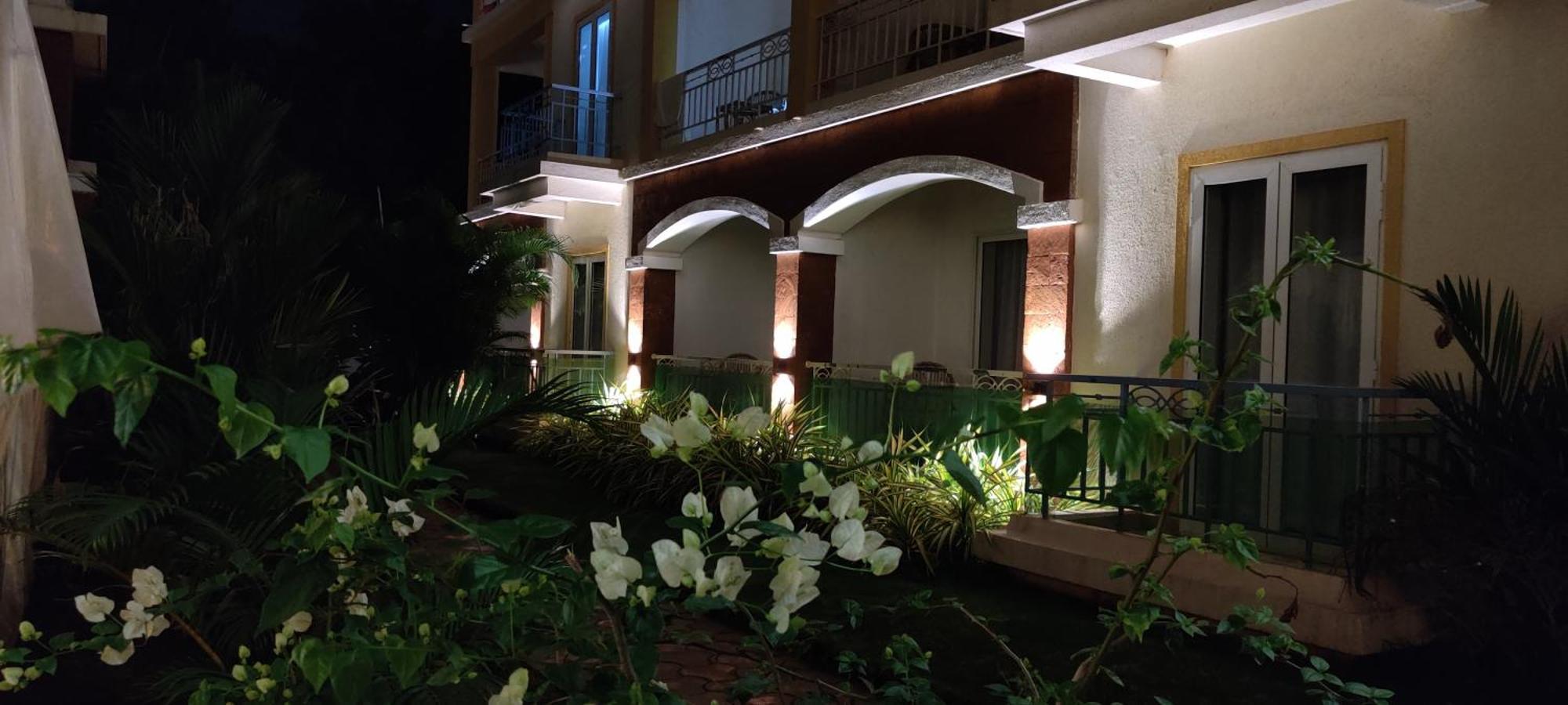 Готель Passions De Goa Анжуна Екстер'єр фото