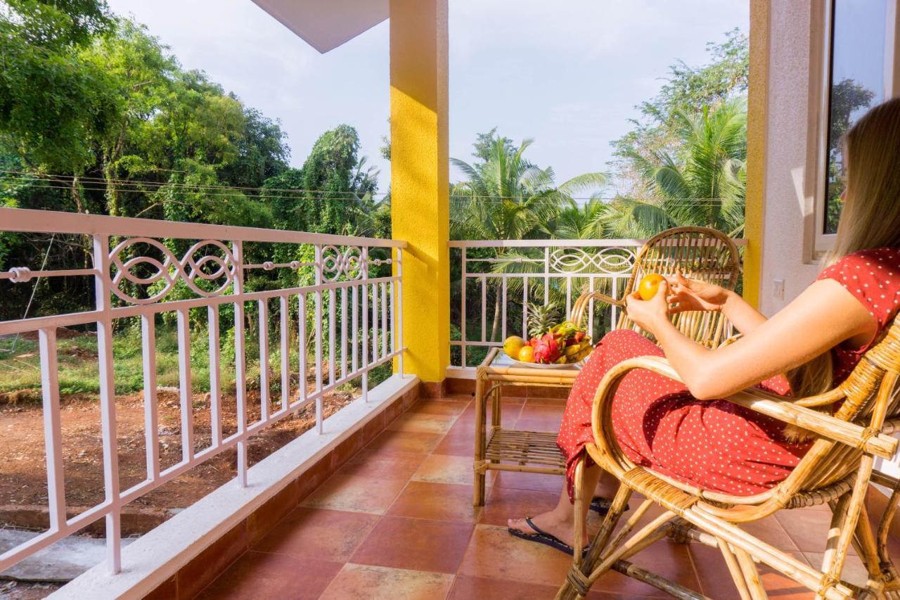 Готель Passions De Goa Анжуна Екстер'єр фото