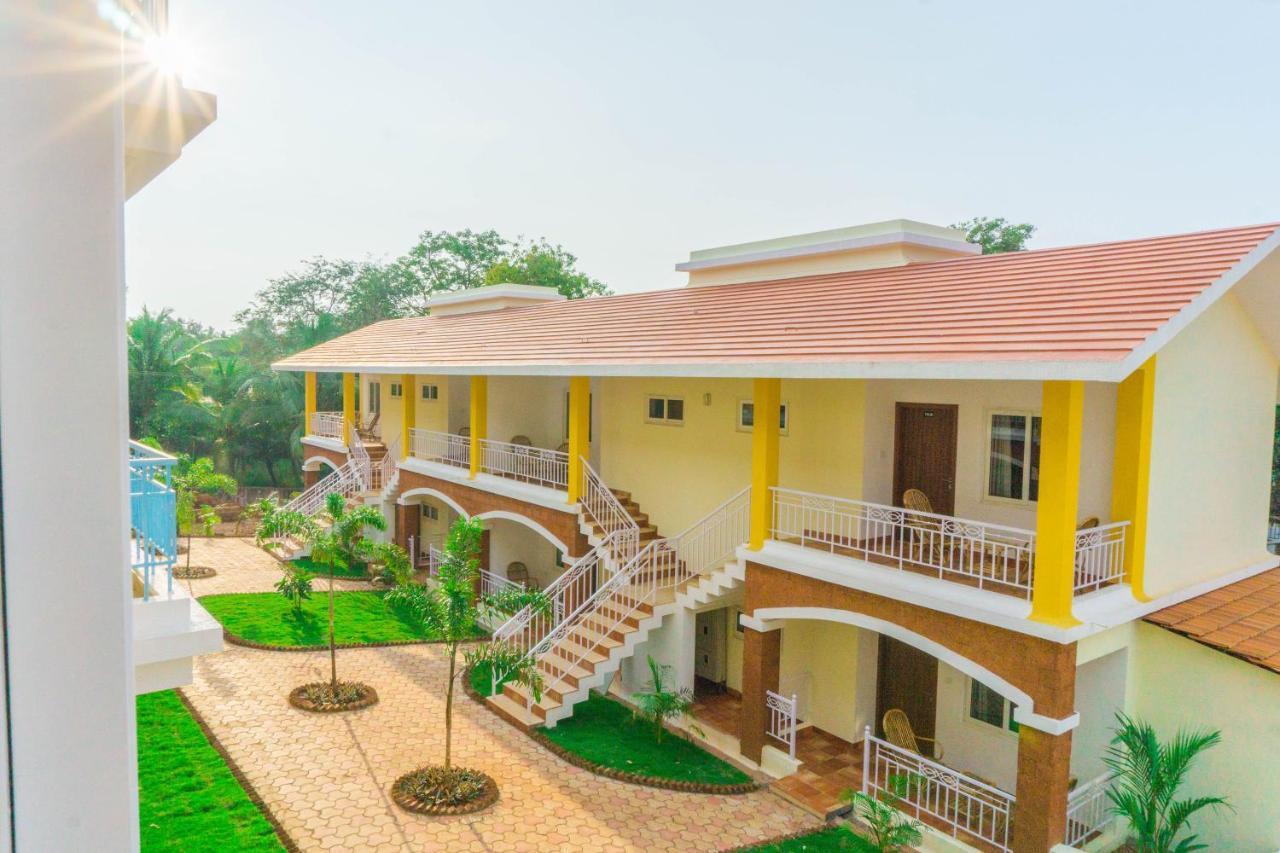 Готель Passions De Goa Анжуна Екстер'єр фото